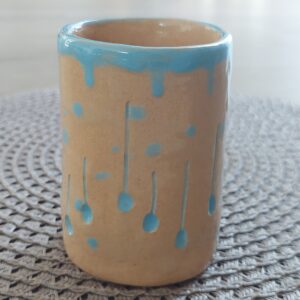 Keraminė rankų darbo stiklinė-puodelis „Žydri lašai“