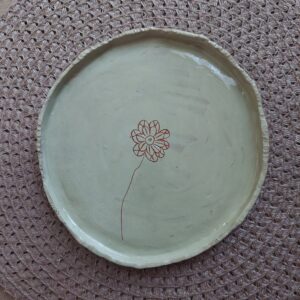 Keraminė rankų darbo lėkštė „Gėlelė“